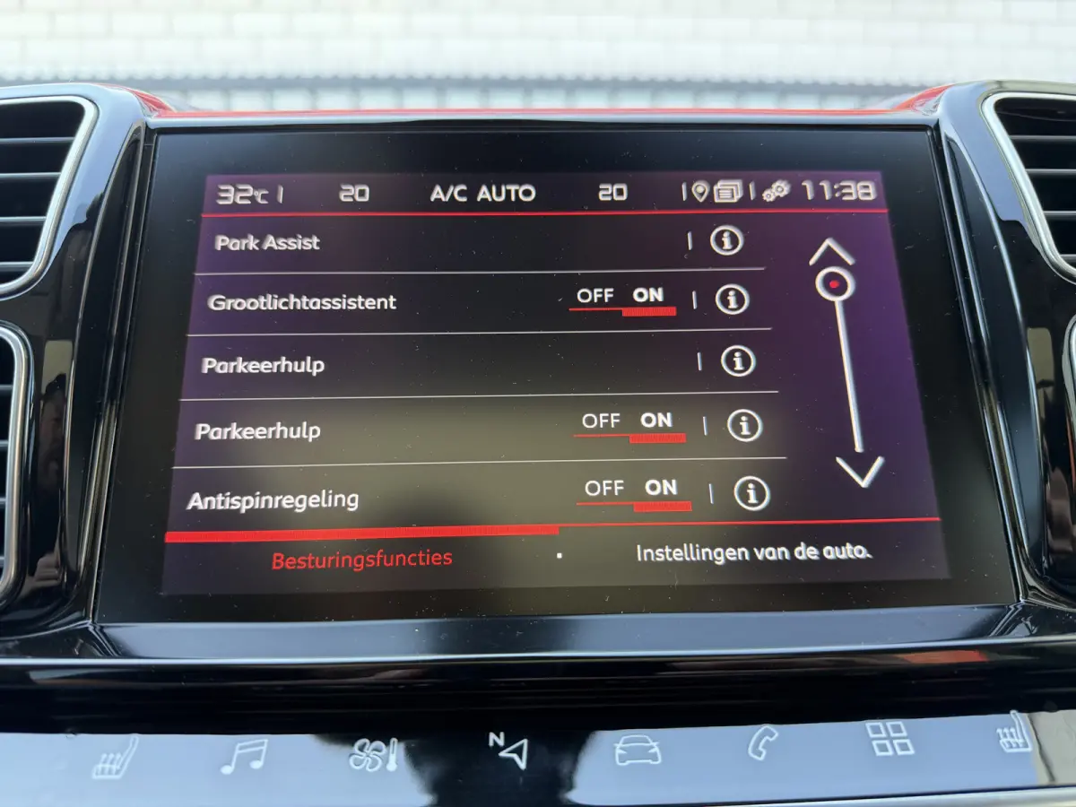 180pk Shine (Elektrisch Schuifdak - Trekhaak - Elektrische Klep - Leder incl stoelverwarming - 360gr Camera - LED - Adaptieve Cruise Controle - Keyless Entry)