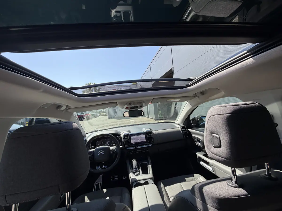 180pk Shine (Elektrisch Schuifdak - Trekhaak - Elektrische Klep - Leder incl stoelverwarming - 360gr Camera - LED - Adaptieve Cruise Controle - Keyless Entry)