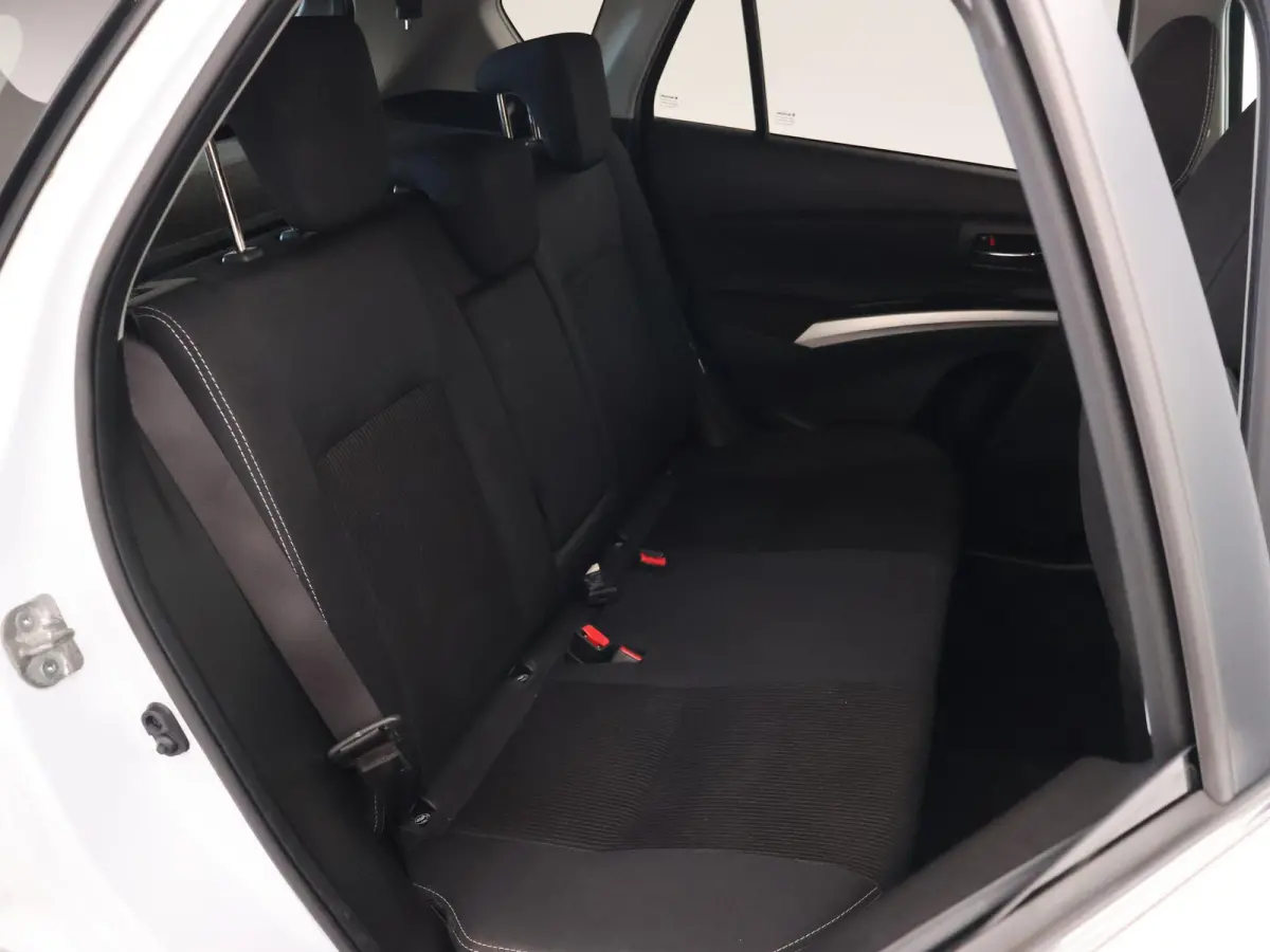 1.0 BOOSTERJET ALLGRIP 4WD 4X4 + TREKHAAK | CAMERA | APPLE CARPLAY | 19 INCH LMV