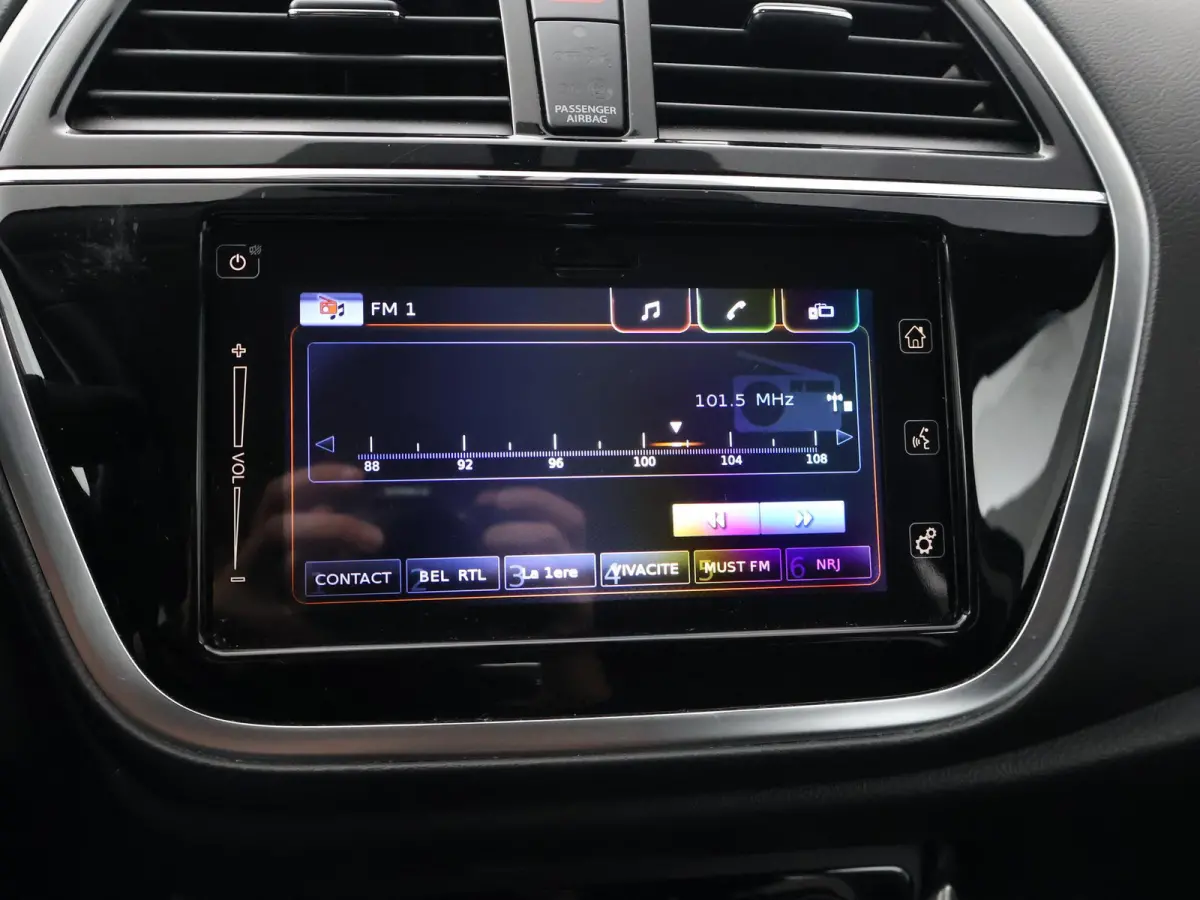 1.0 BOOSTERJET ALLGRIP 4WD 4X4 + TREKHAAK | CAMERA | APPLE CARPLAY | 19 INCH LMV