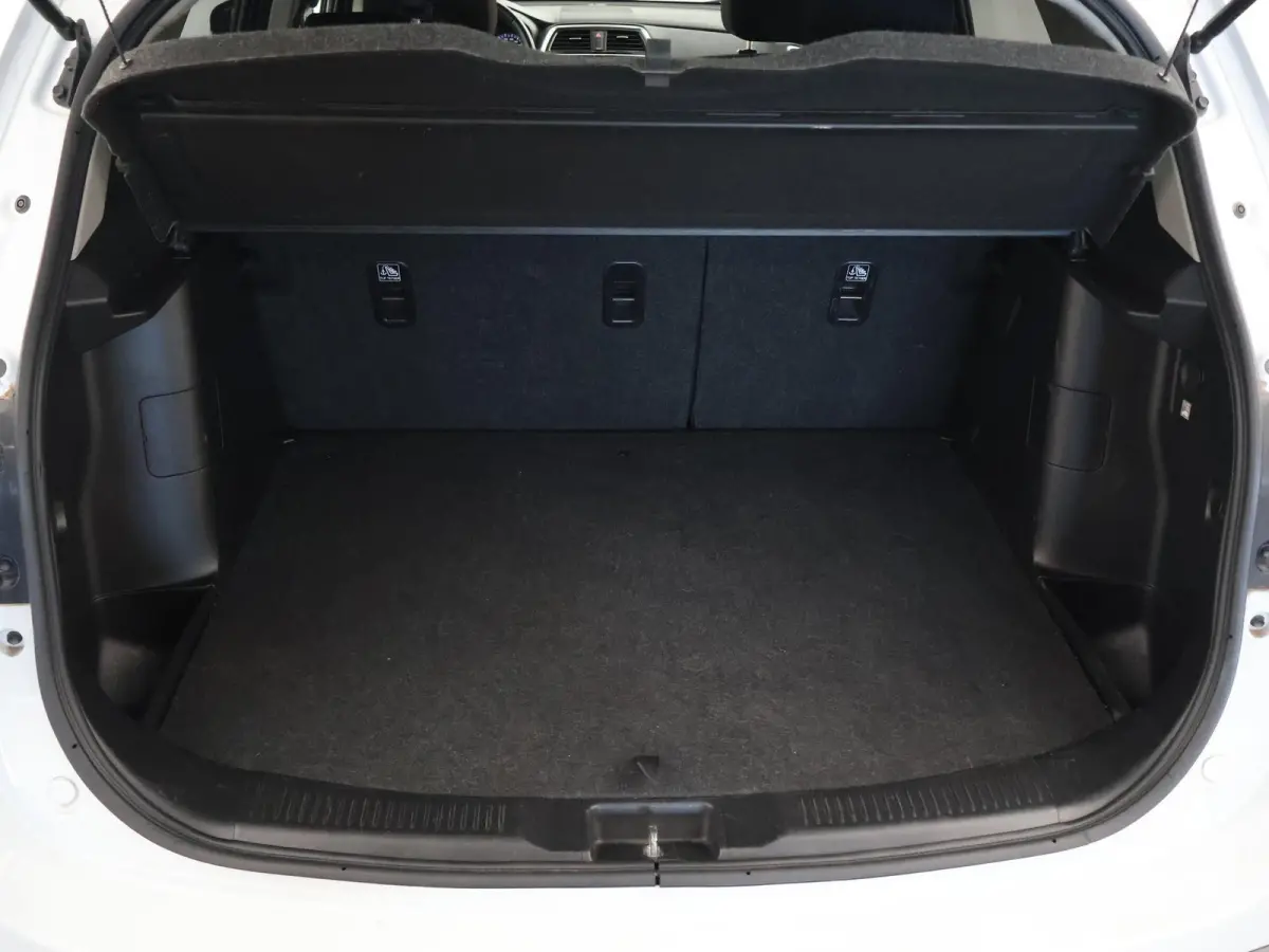 1.0 BOOSTERJET ALLGRIP 4WD 4X4 + TREKHAAK | CAMERA | APPLE CARPLAY | 19 INCH LMV