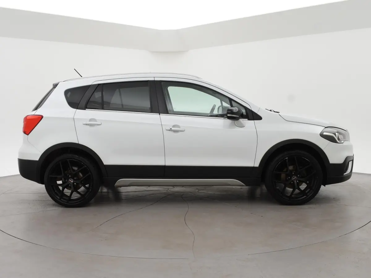 1.0 BOOSTERJET ALLGRIP 4WD 4X4 + TREKHAAK | CAMERA | APPLE CARPLAY | 19 INCH LMV