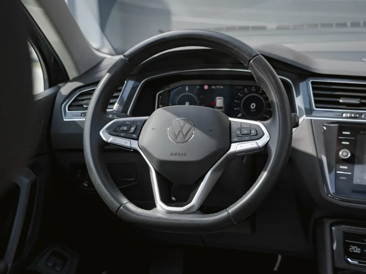 1.4 TSI eHybrid Elegance Pano|Navi|Camera|Cruise|Carplay