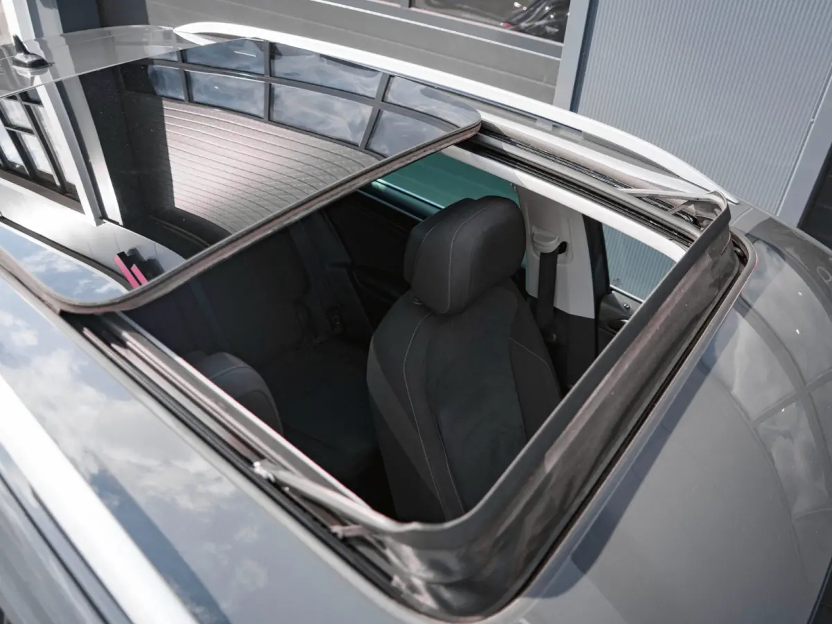 1.4 TSI eHybrid Elegance Pano|Navi|Camera|Cruise|Carplay