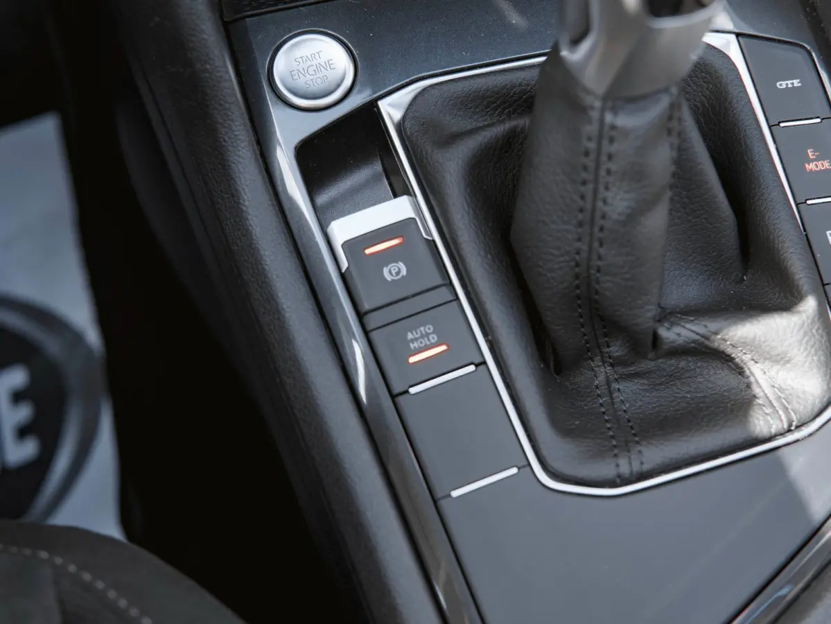 1.4 TSI eHybrid Elegance Pano|Navi|Camera|Cruise|Carplay
