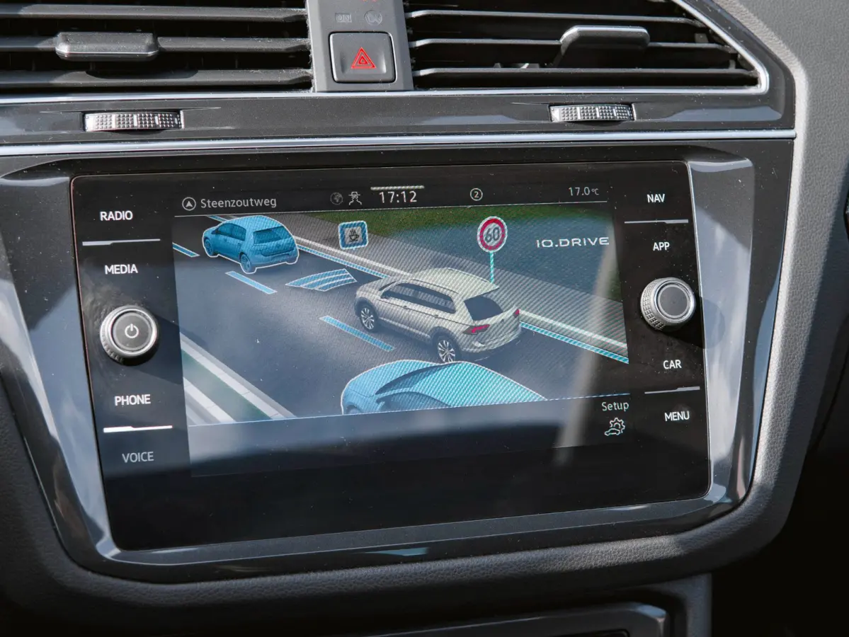 1.4 TSI eHybrid Elegance Pano|Navi|Camera|Cruise|Carplay