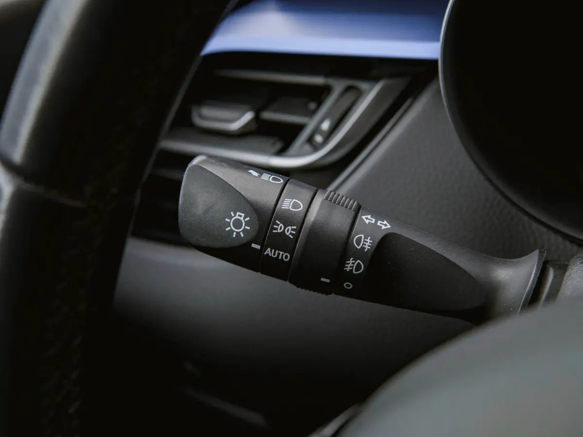 1.8 Hybrid Bi-Tone | CAMERA | JBL | STOELVERWARMING