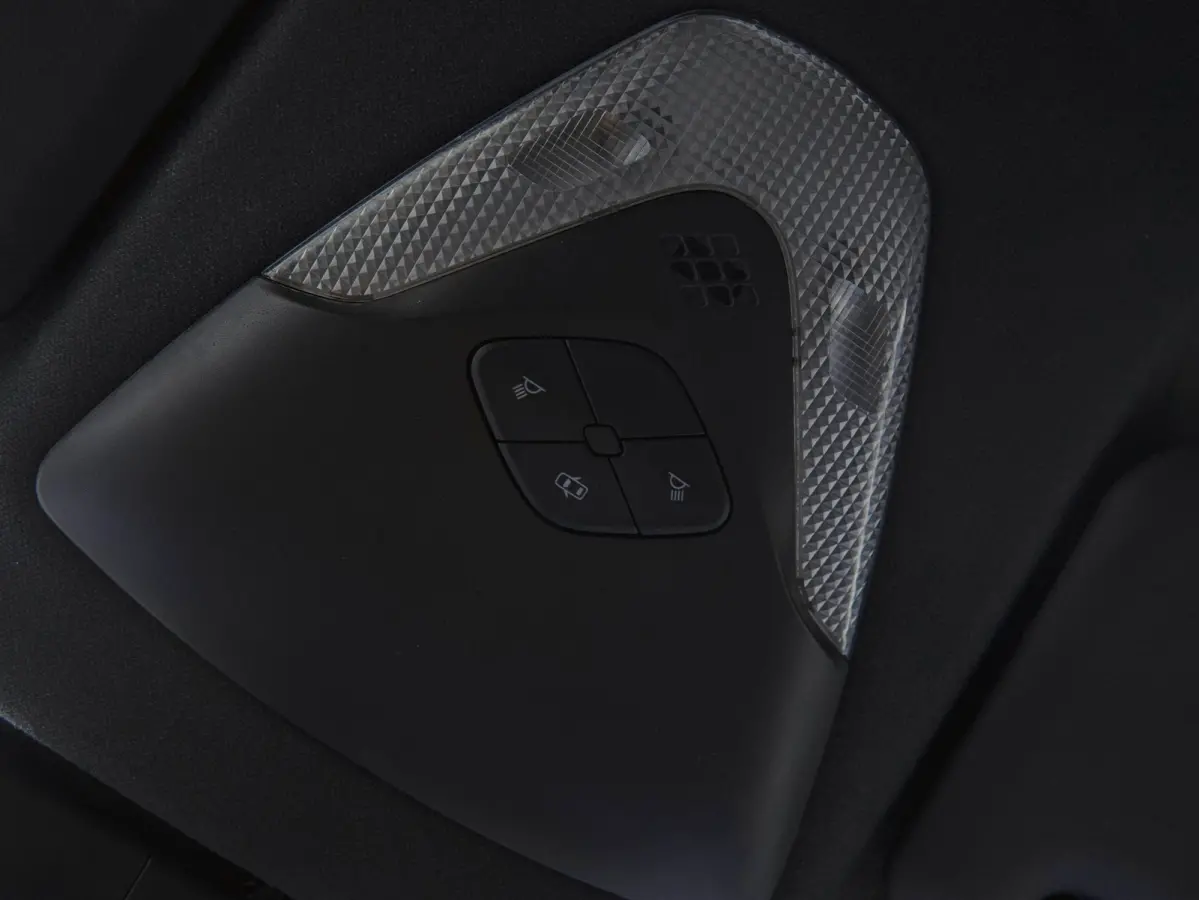 1.8 Hybrid Bi-Tone | CAMERA | JBL | STOELVERWARMING