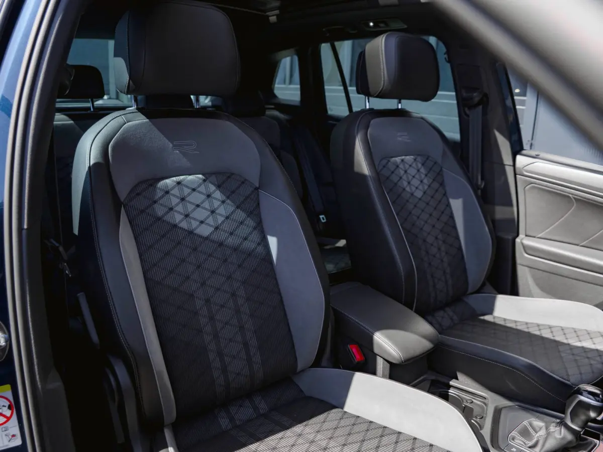 1.4 TSI eHybrid R-Line Business+