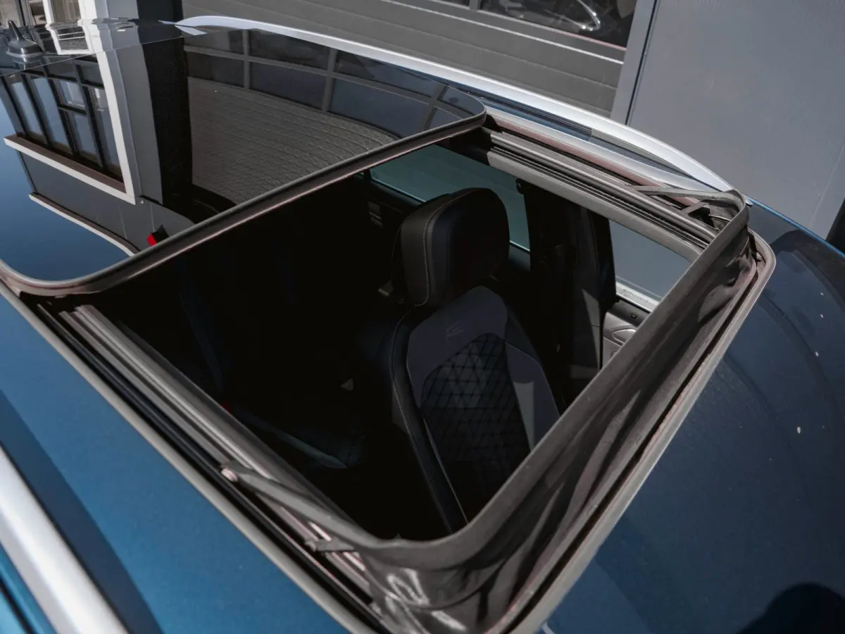 1.4 TSI eHybrid R-Line Business+