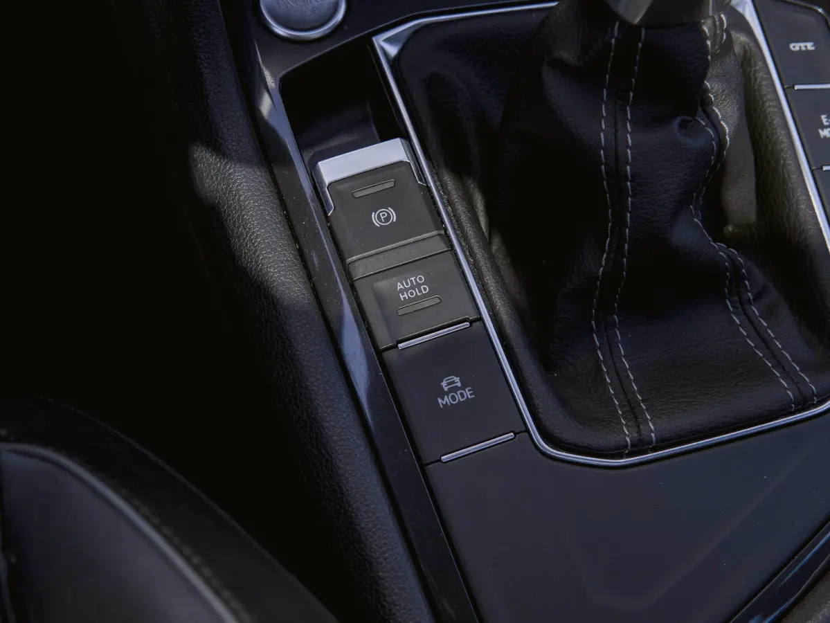 1.4 TSI eHybrid R-Line Business+