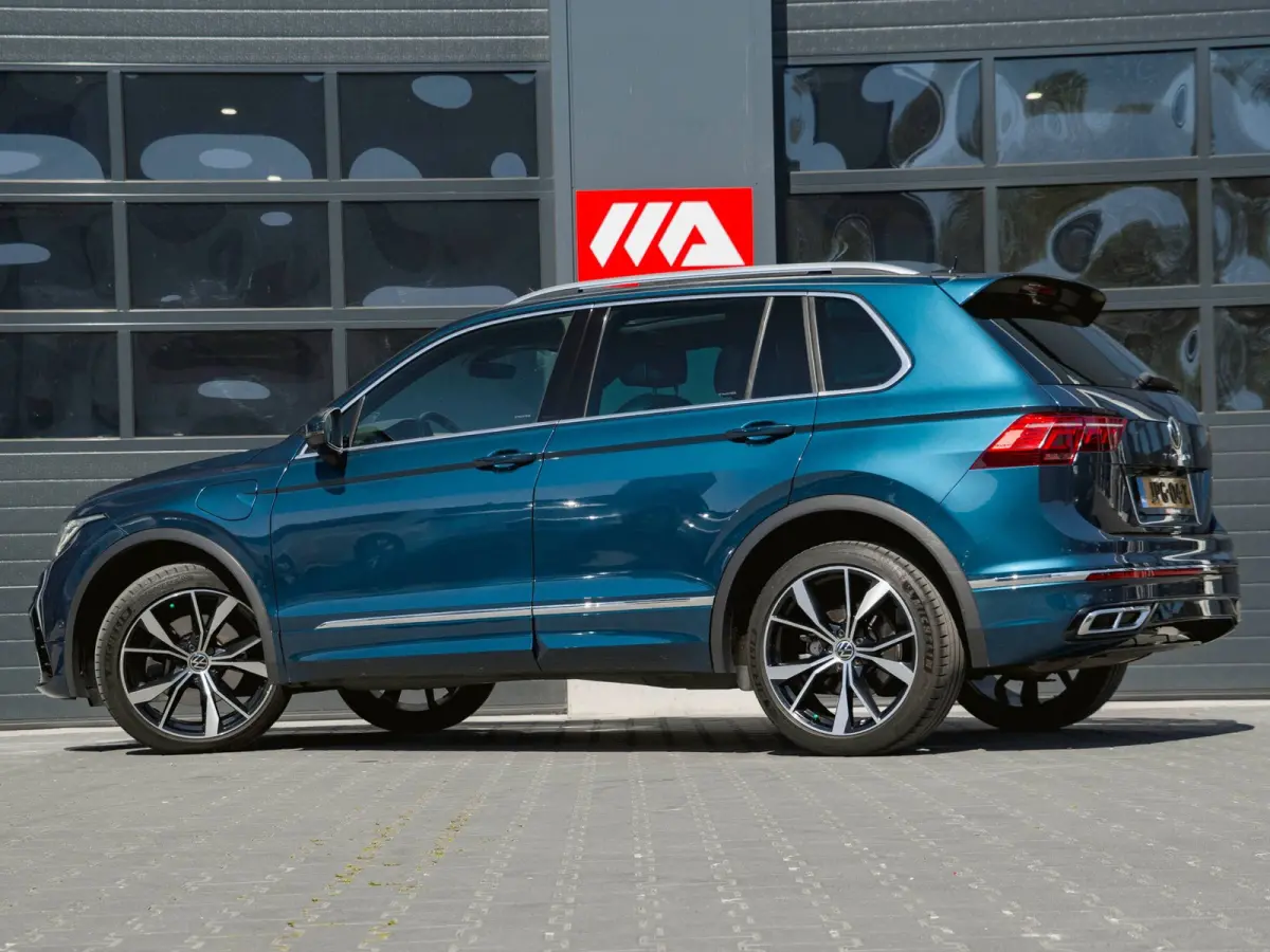1.4 TSI eHybrid R-Line Business+