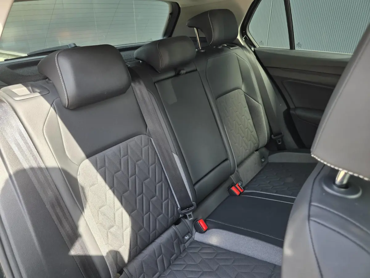 1.5 eTSI 150pk | Trekhaak | Stoelverwarming | Navi | Cruise | Carplay