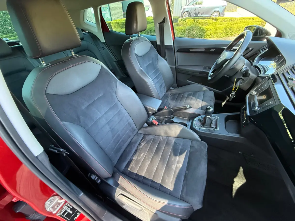 1.0 TSI FR CAMERA I ALCANTARA I LED I CRUISE I PDC I CLIMA