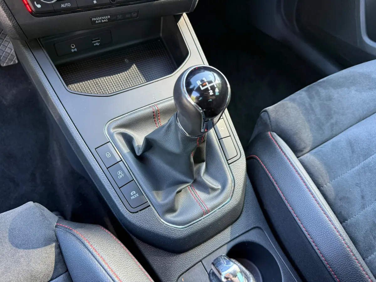 1.0 TSI FR CAMERA I ALCANTARA I LED I CRUISE I PDC I CLIMA
