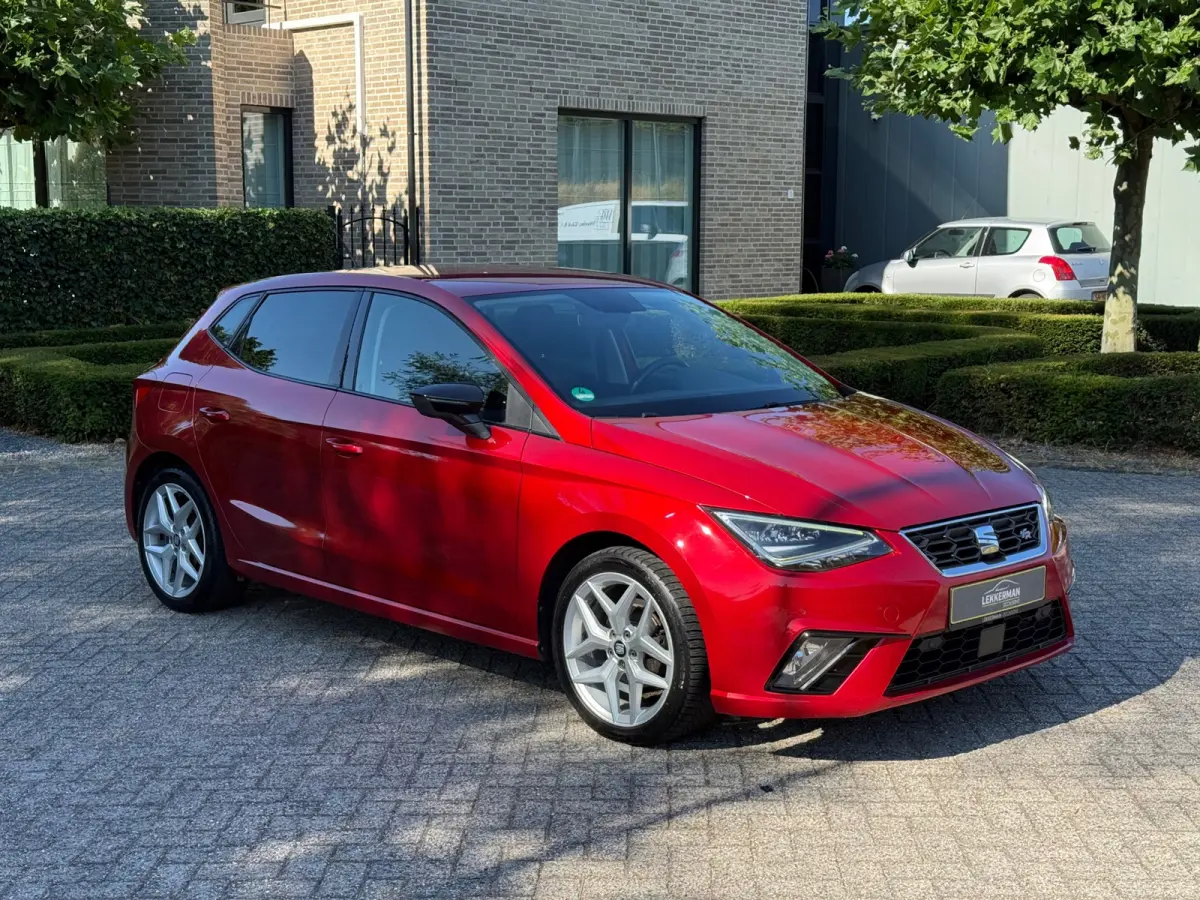 1.0 TSI FR CAMERA I ALCANTARA I LED I CRUISE I PDC I CLIMA