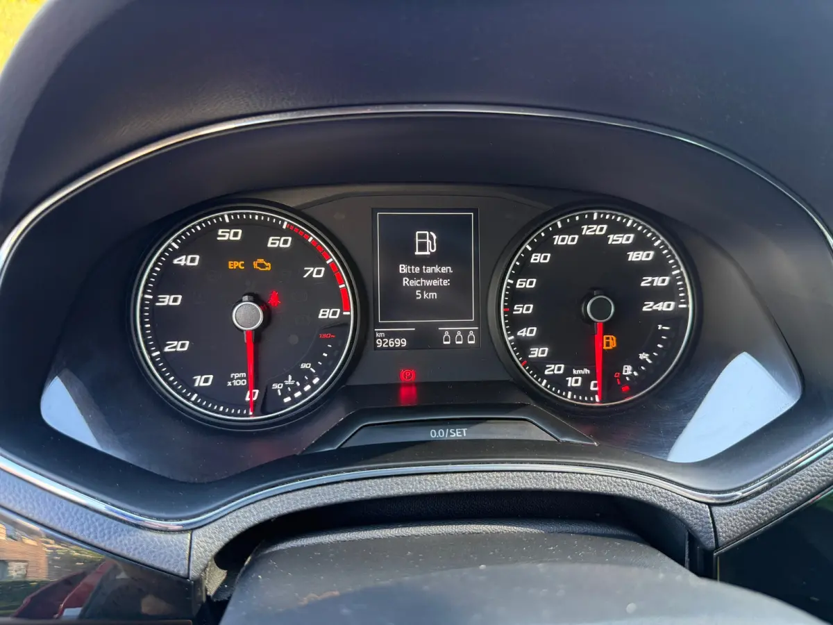 1.0 TSI FR CAMERA I ALCANTARA I LED I CRUISE I PDC I CLIMA