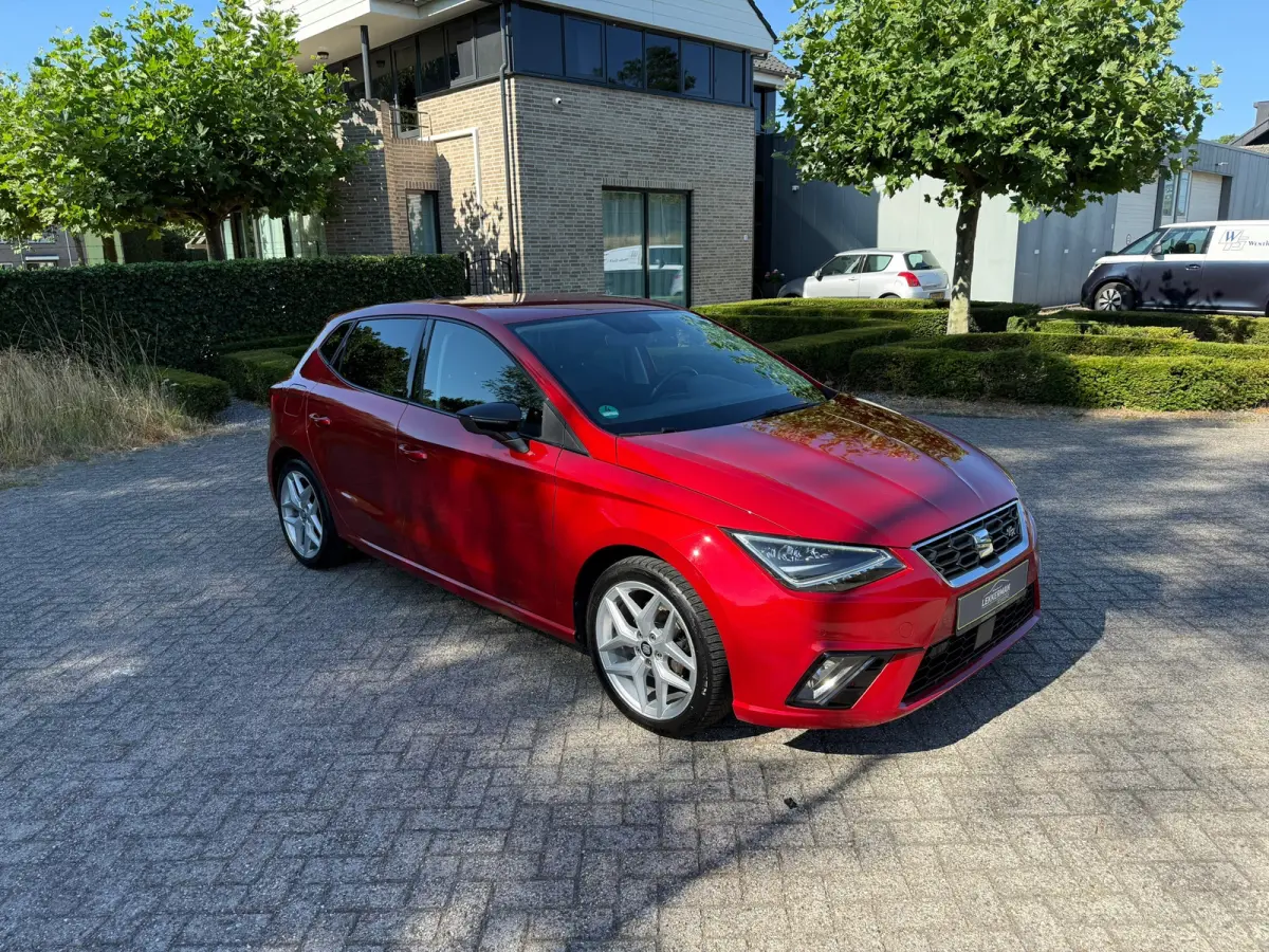 1.0 TSI FR CAMERA I ALCANTARA I LED I CRUISE I PDC I CLIMA