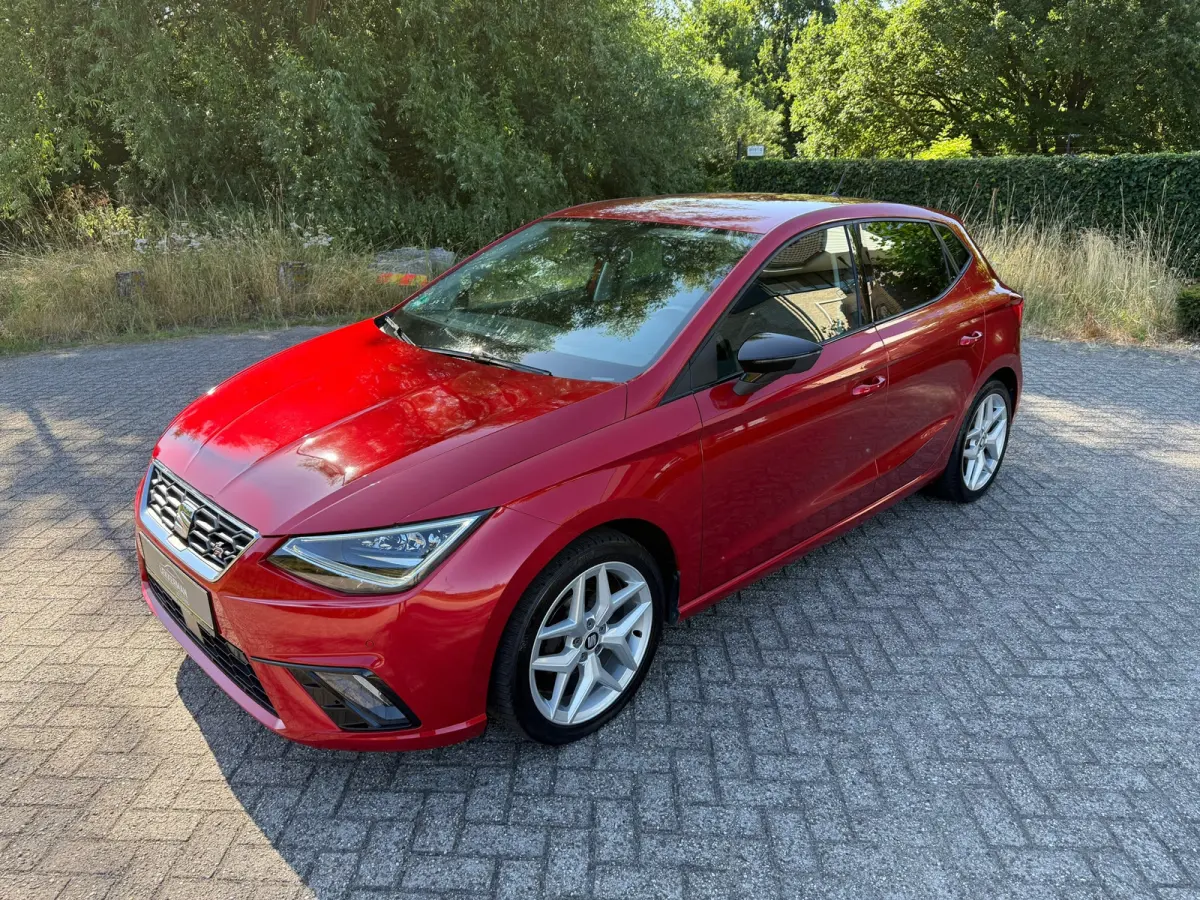 1.0 TSI FR CAMERA I ALCANTARA I LED I CRUISE I PDC I CLIMA