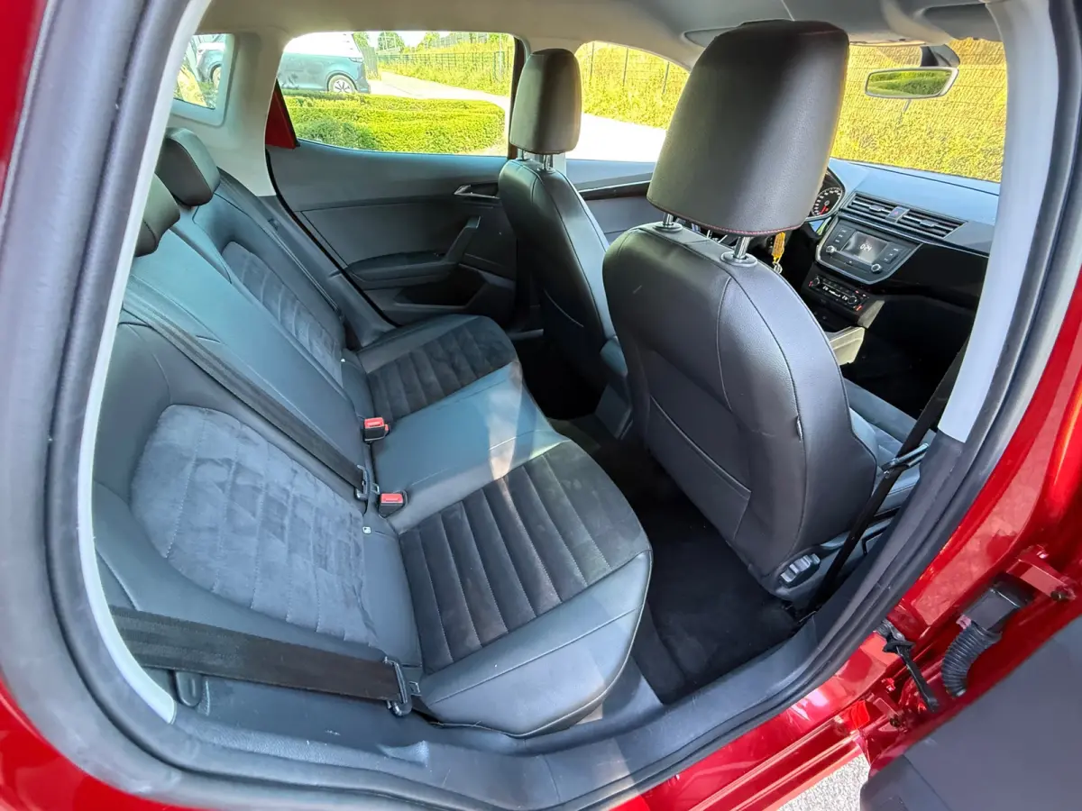 1.0 TSI FR CAMERA I ALCANTARA I LED I CRUISE I PDC I CLIMA