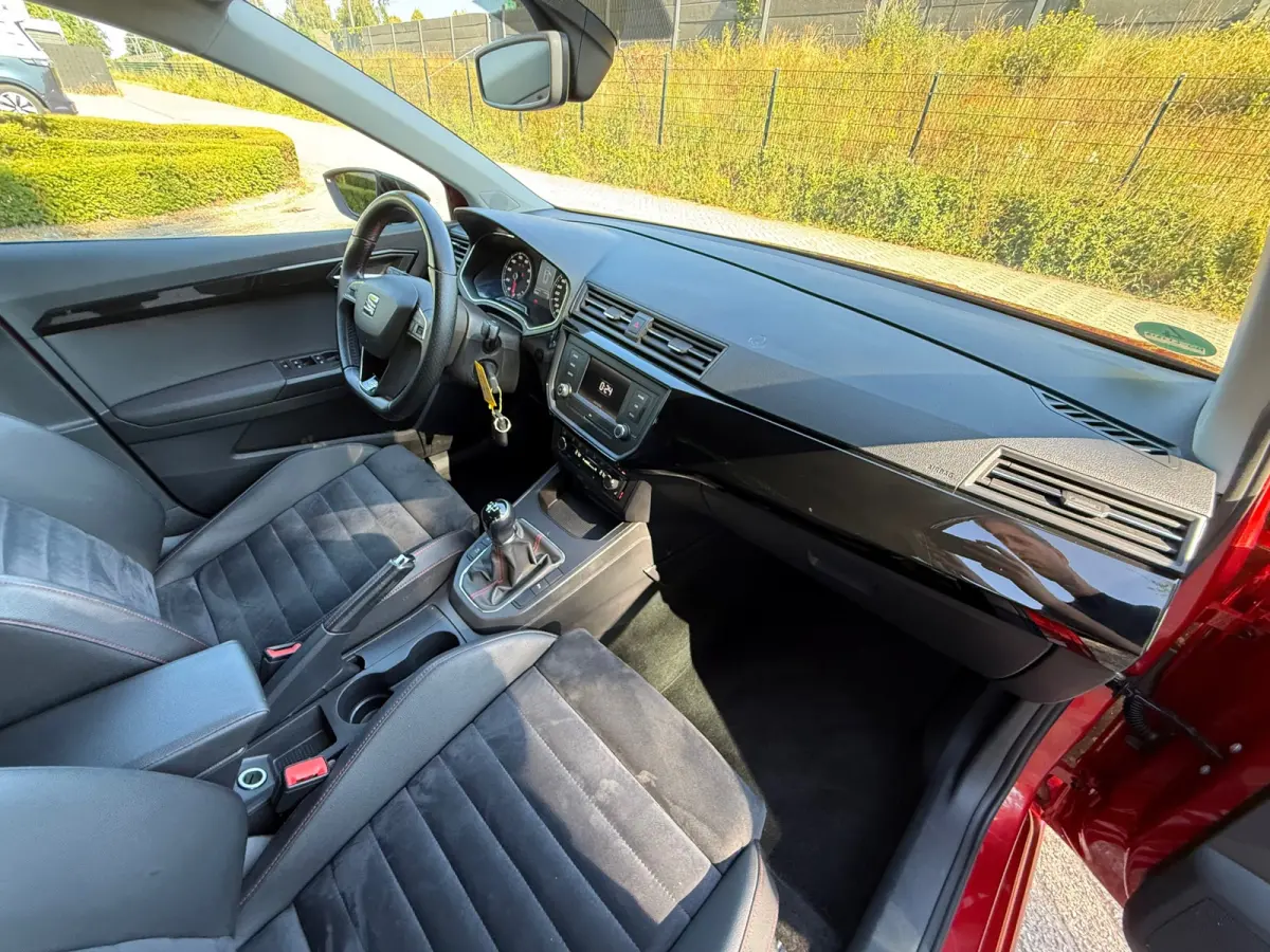 1.0 TSI FR CAMERA I ALCANTARA I LED I CRUISE I PDC I CLIMA