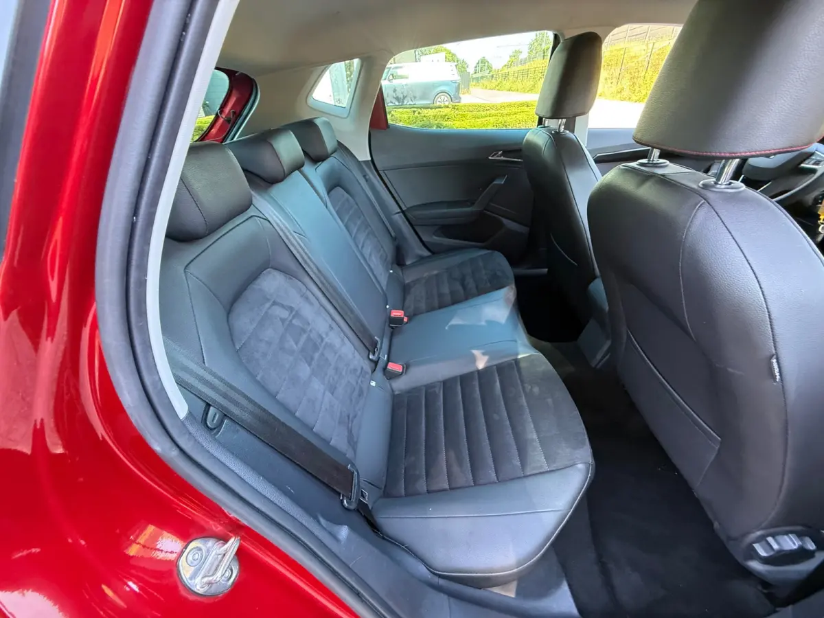 1.0 TSI FR CAMERA I ALCANTARA I LED I CRUISE I PDC I CLIMA