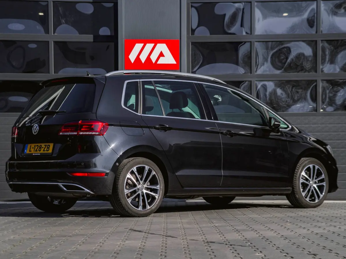 1.5 TSI ACT Highline Edition 1jr Garantie|Pano|Cruise|Trekhaak|Stoel-en Stuurverwarming|Navi|Camera