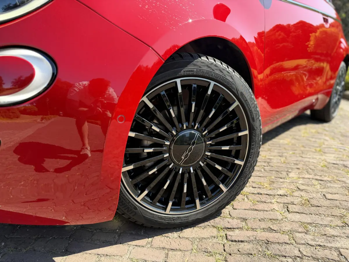 La Prima 42 kWh | Blind Spot | Camera | CarPlay | BTW |