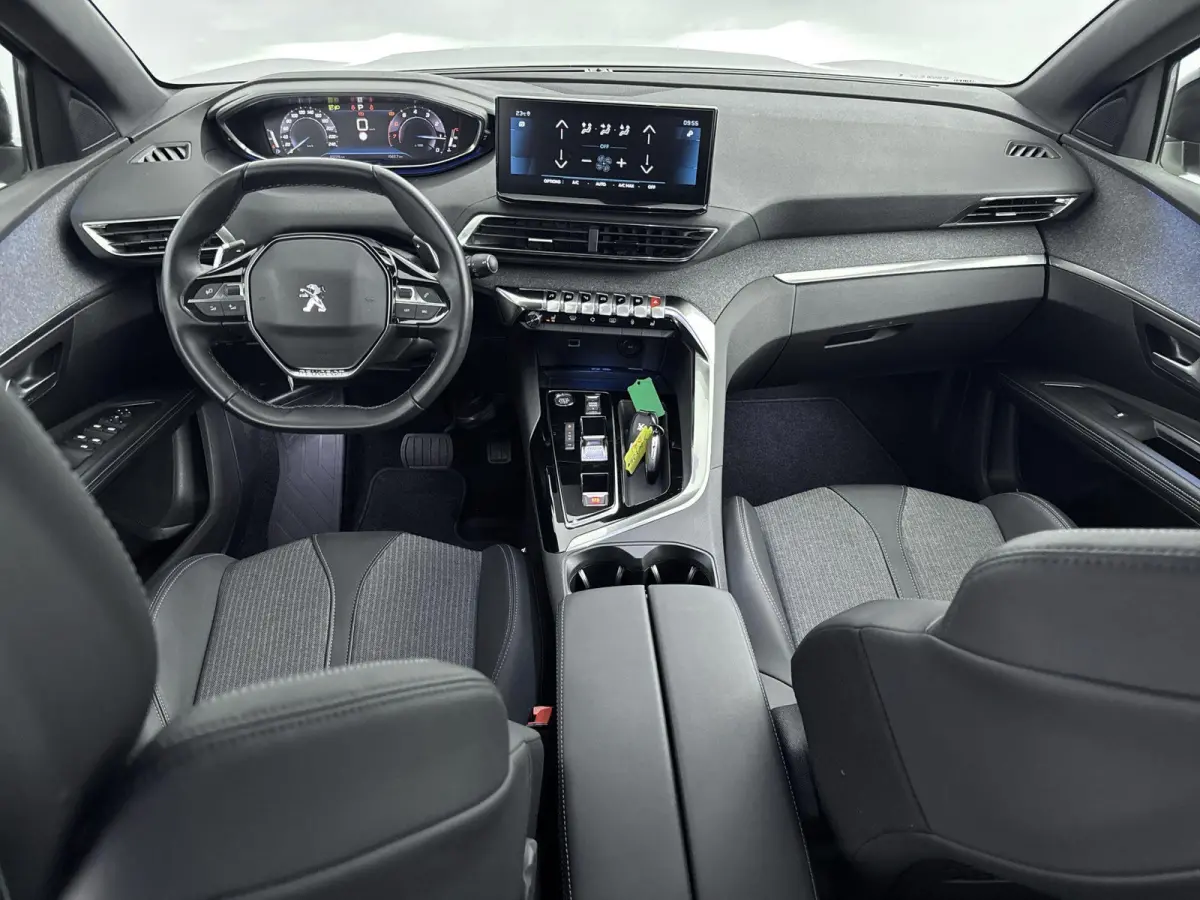 SUV 130 pk Automaat Allure Pack Business | Elektrisch Achterklep | Carplay | 7-Persoons | Voorstoelen Verwarmd