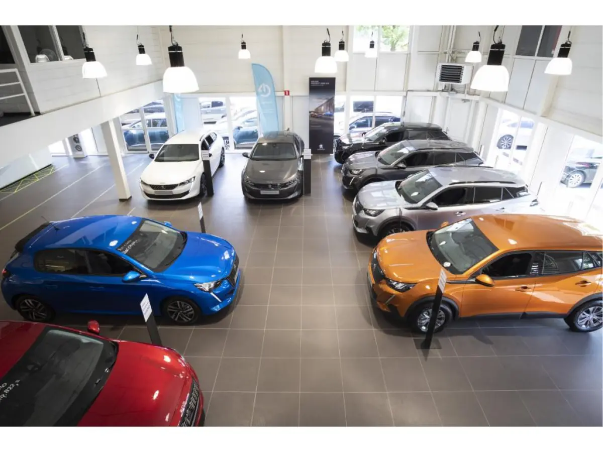 SUV 130 pk Automaat Allure Pack Business | Elektrisch Achterklep | Carplay | 7-Persoons | Voorstoelen Verwarmd