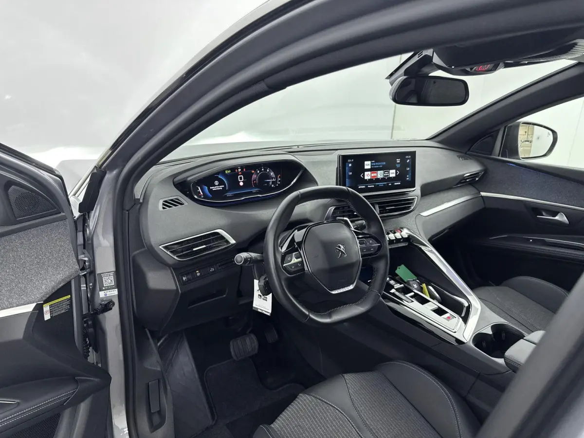 SUV 130 pk Automaat Allure Pack Business | Elektrisch Achterklep | Carplay | 7-Persoons | Voorstoelen Verwarmd