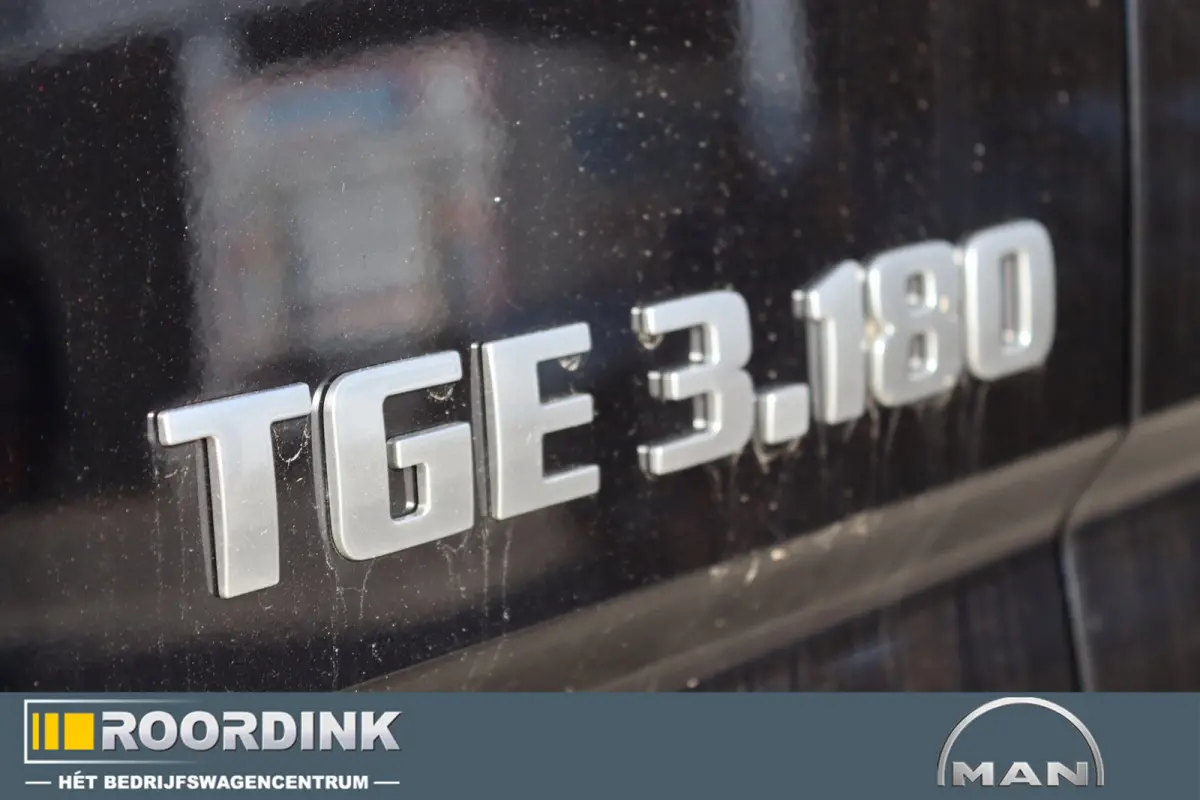 3.180 L3H3 Automaat. 180 pk ! Standkachel met afstandsbediening, Parkeersensoren rondom , ACC