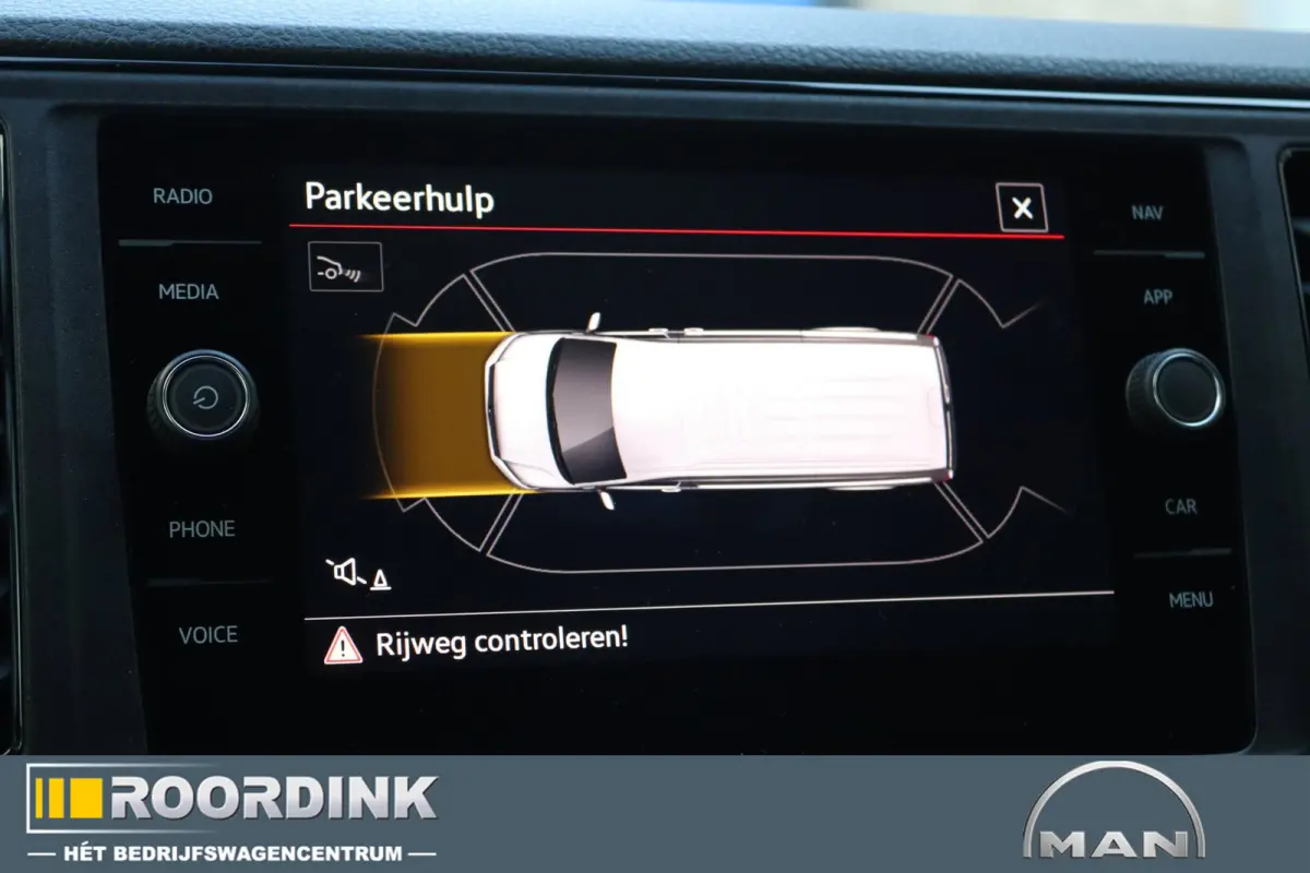 3.180 L3H3 Automaat. 180 pk ! Standkachel met afstandsbediening, Parkeersensoren rondom , ACC
