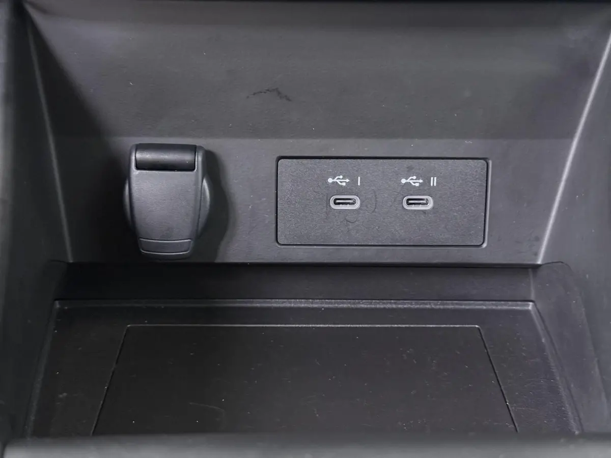 techno full hybrid E-Tech 160 | Google Navigatie | Parkeercamera | Climate Control |