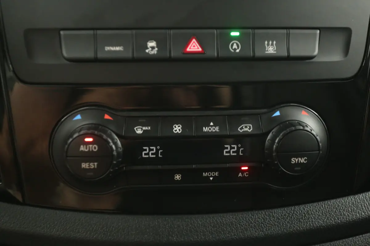 119 CDI Extra Lang | Automaat | Clima | Camera | Cruise | 3 Zits | Trekhaak | Carplay | LED