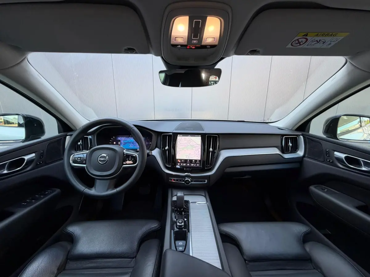 2.0 T6 Plug-in hybrid AWD Plus Dark Panorama|H/K Audio|Keyless