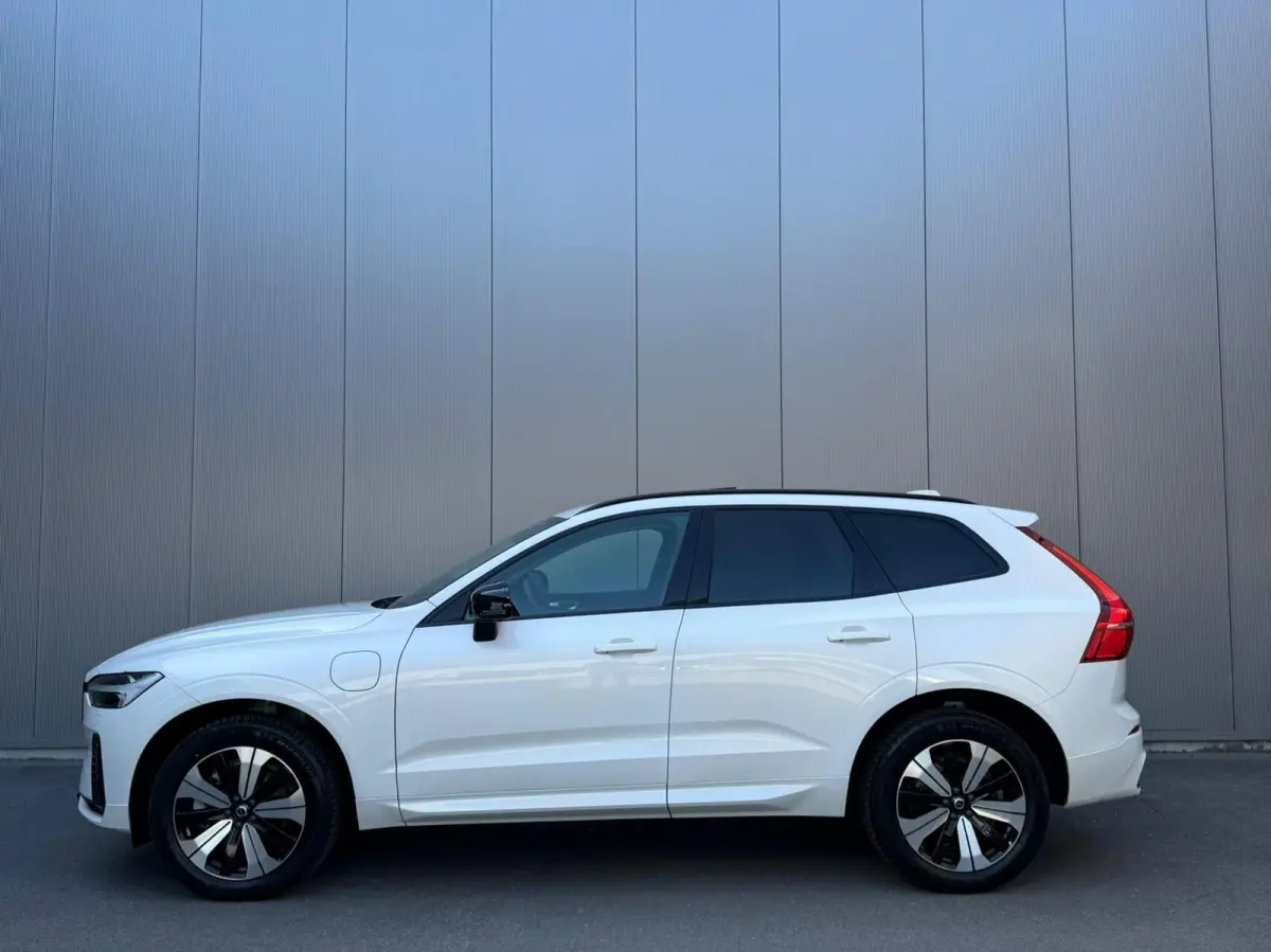 2.0 T6 Plug-in hybrid AWD Plus Dark Panorama|H/K Audio|Keyless