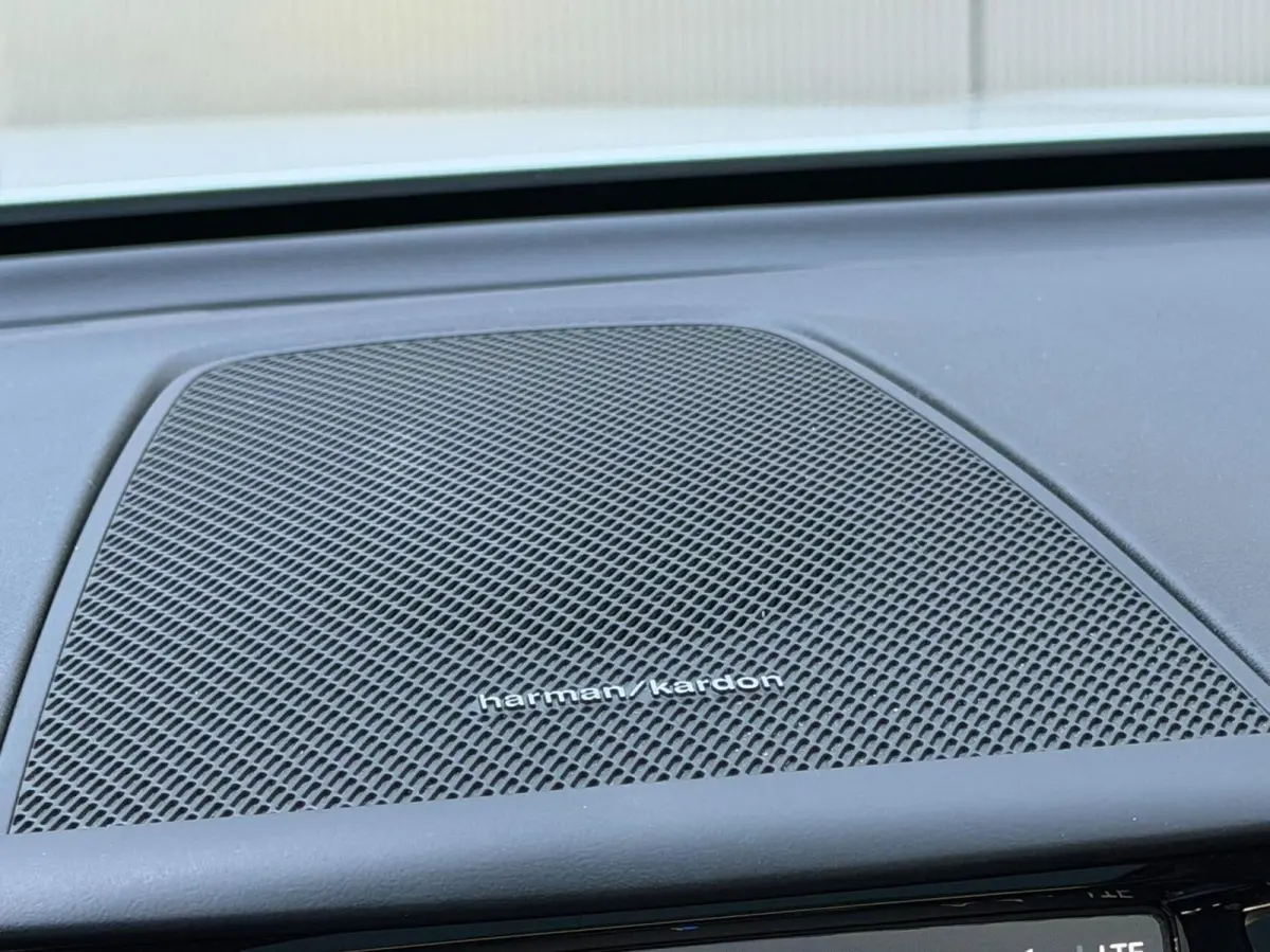 2.0 T6 Plug-in hybrid AWD Plus Dark Panorama|H/K Audio|Keyless