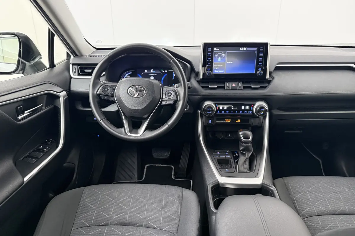 2.5 Hybrid Active Adapt. Cruise Carplay Camera