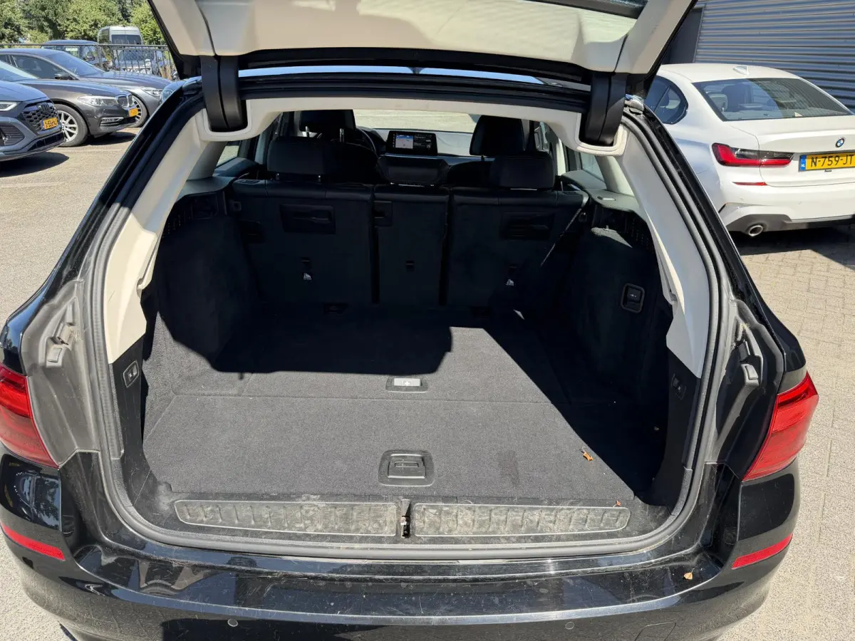 540i xDrive High Executive Edition | Panoramadak | 360* Camera | Elektrische Achterklep | Climate Control |
