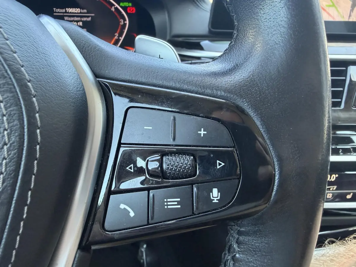 540i xDrive High Executive Edition | Panoramadak | 360* Camera | Elektrische Achterklep | Climate Control |