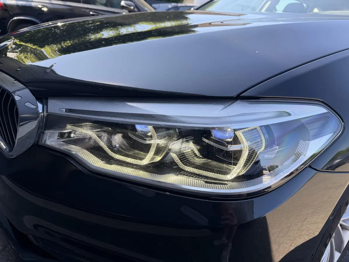540i xDrive High Executive Edition | Panoramadak | 360* Camera | Elektrische Achterklep | Climate Control |