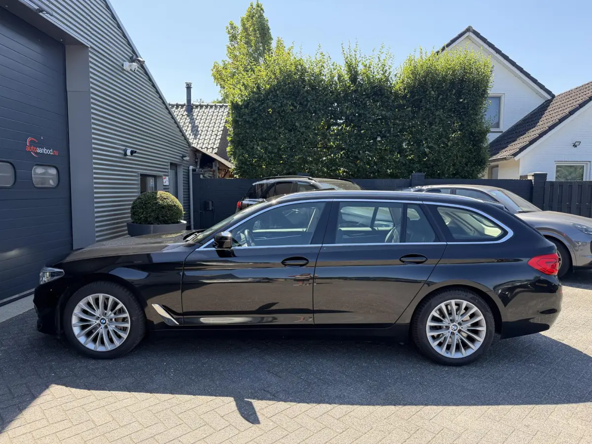 540i xDrive High Executive Edition | Panoramadak | 360* Camera | Elektrische Achterklep | Climate Control |