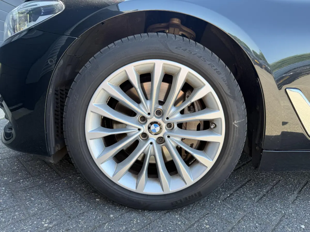 540i xDrive High Executive Edition | Panoramadak | 360* Camera | Elektrische Achterklep | Climate Control |
