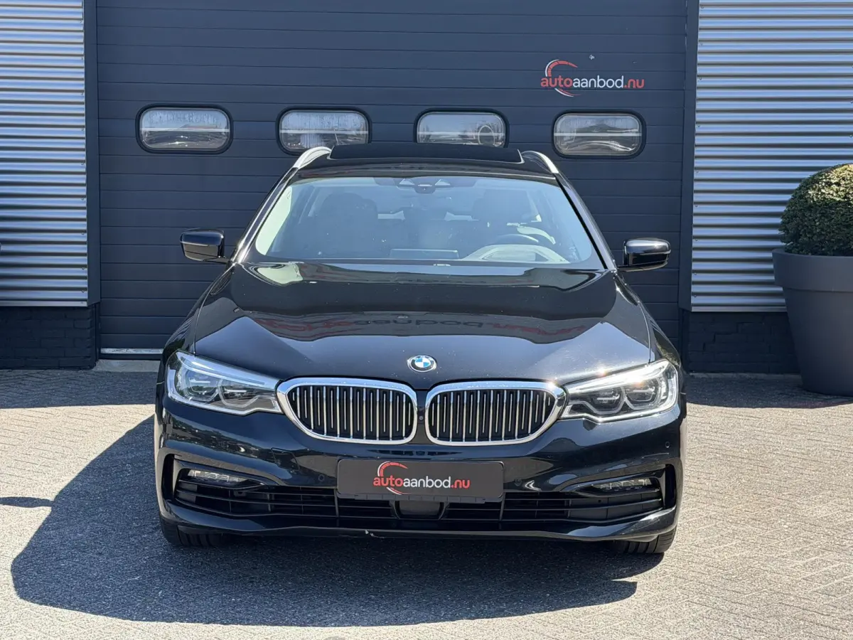 540i xDrive High Executive Edition | Panoramadak | 360* Camera | Elektrische Achterklep | Climate Control |