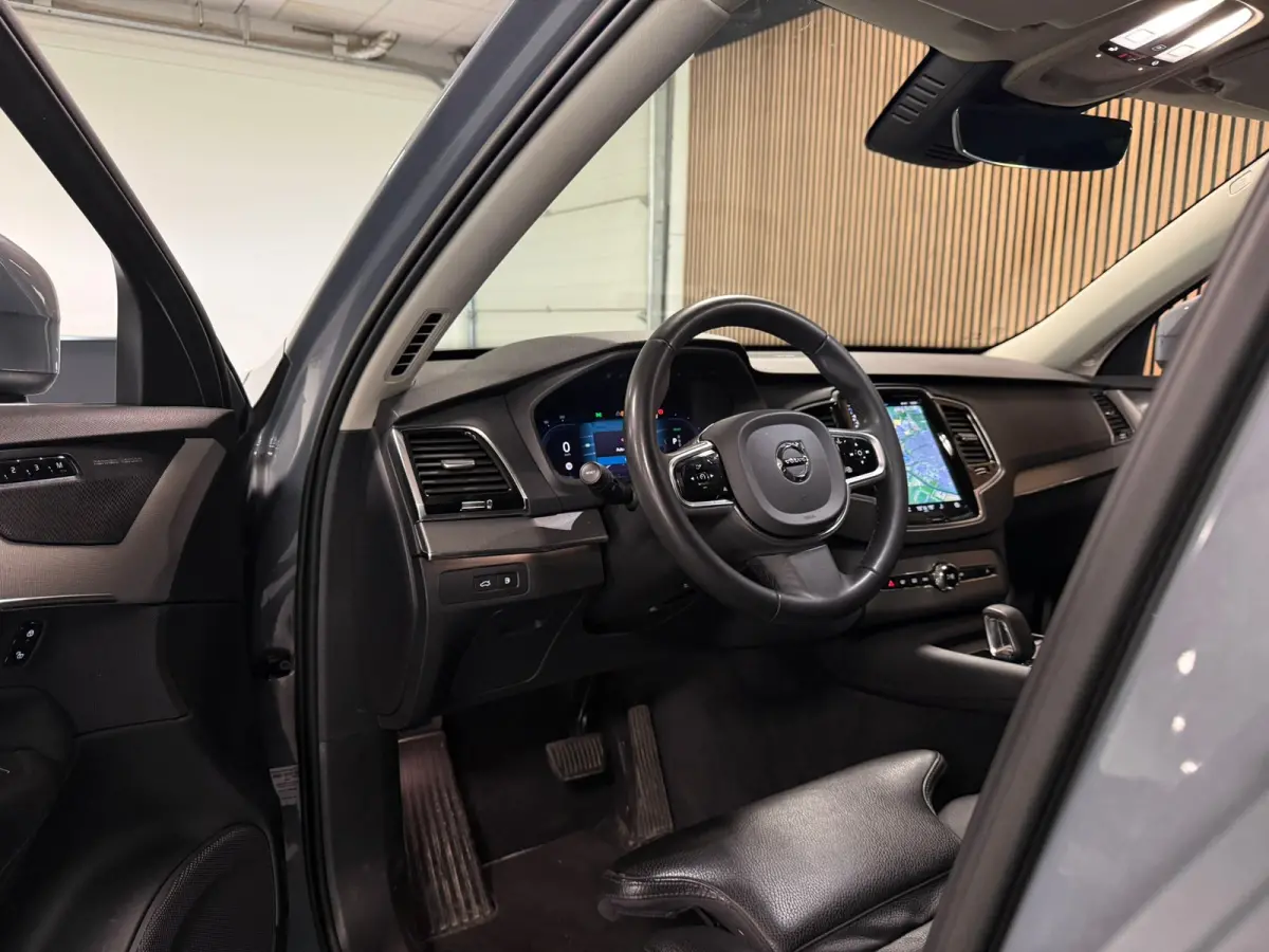 T8 AWD Recharge Bright Long Range | Trekhaak | Harman Kardon | 455pk | Adaptieve Cruise Control | Stoelverwarming voor+achter | Stuurwielverwarming | Parkeercamera | Full LED Meesturende kop