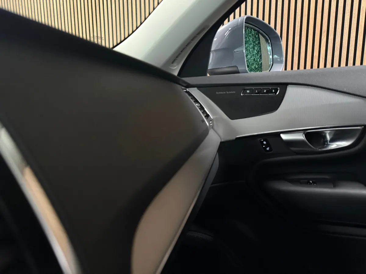 T8 AWD Recharge Bright Long Range | Trekhaak | Harman Kardon | 455pk | Adaptieve Cruise Control | Stoelverwarming voor+achter | Stuurwielverwarming | Parkeercamera | Full LED Meesturende kop