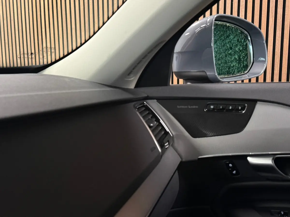 T8 AWD Recharge Bright Long Range | Trekhaak | Harman Kardon | 455pk | Adaptieve Cruise Control | Stoelverwarming voor+achter | Stuurwielverwarming | Parkeercamera | Full LED Meesturende kop