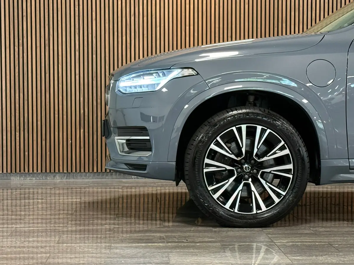 T8 AWD Recharge Bright Long Range | Trekhaak | Harman Kardon | 455pk | Adaptieve Cruise Control | Stoelverwarming voor+achter | Stuurwielverwarming | Parkeercamera | Full LED Meesturende kop