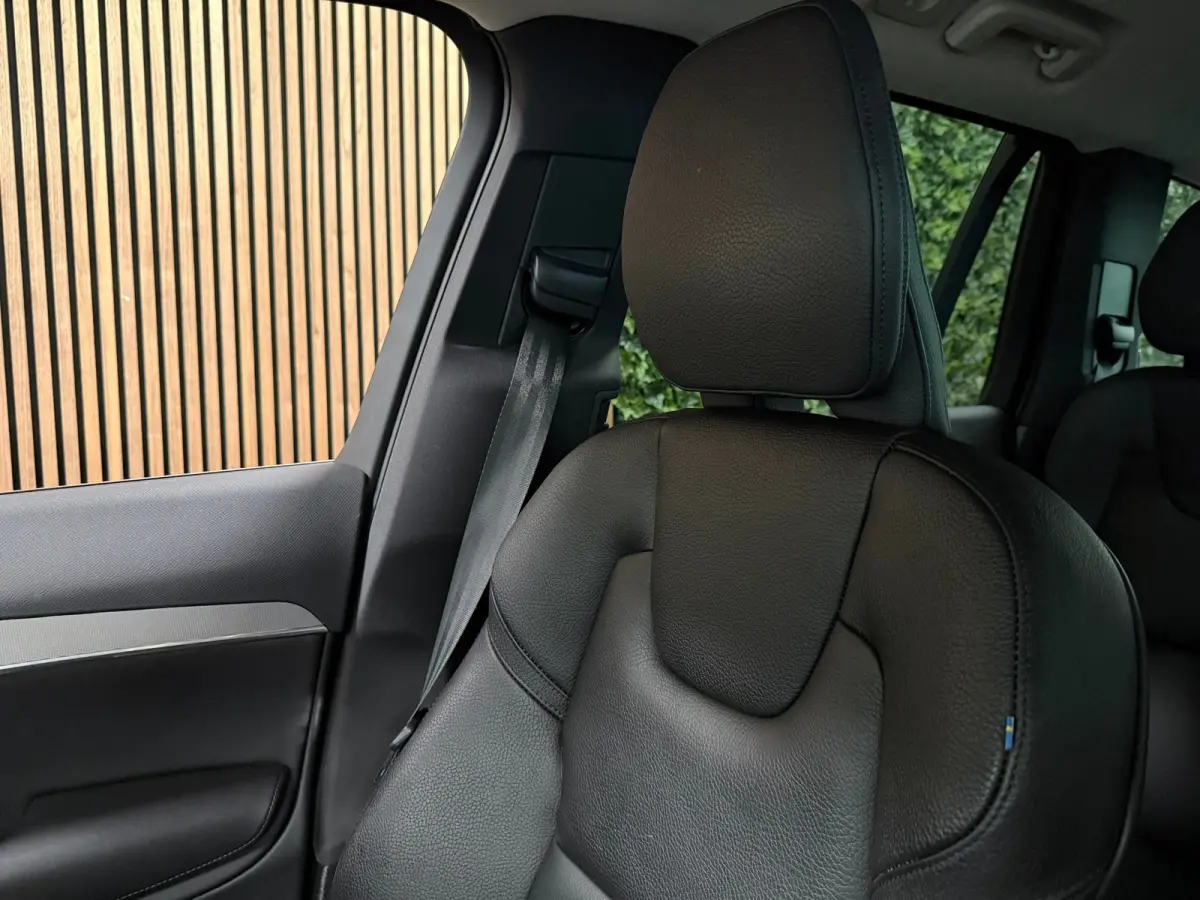 T8 AWD Recharge Bright Long Range | Trekhaak | Harman Kardon | 455pk | Adaptieve Cruise Control | Stoelverwarming voor+achter | Stuurwielverwarming | Parkeercamera | Full LED Meesturende kop